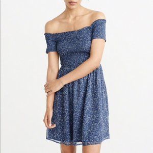 Abercrombie & Fitch Off-The Shoulder Smocked Dress